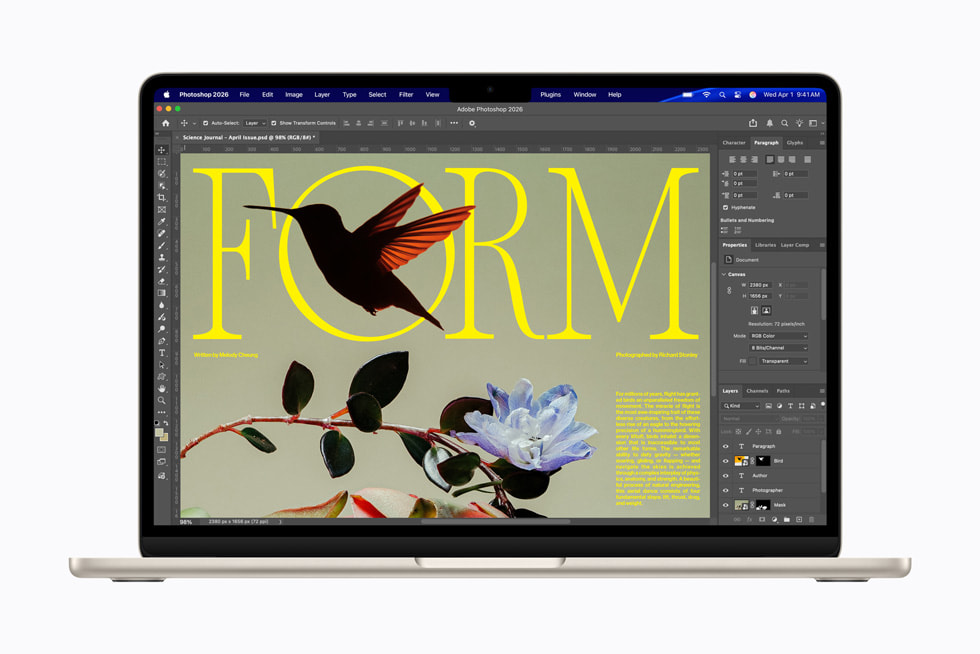 MacBook Air con M5 mostrando pantalla de Adobe Photoshop