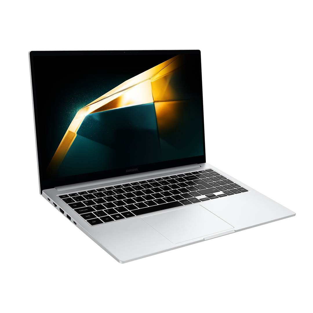 Samsung Galaxy Book 4 (NP750XGK-LS2US) 15.6" FHD LED Silver (Pad Numerico) - Image 2
