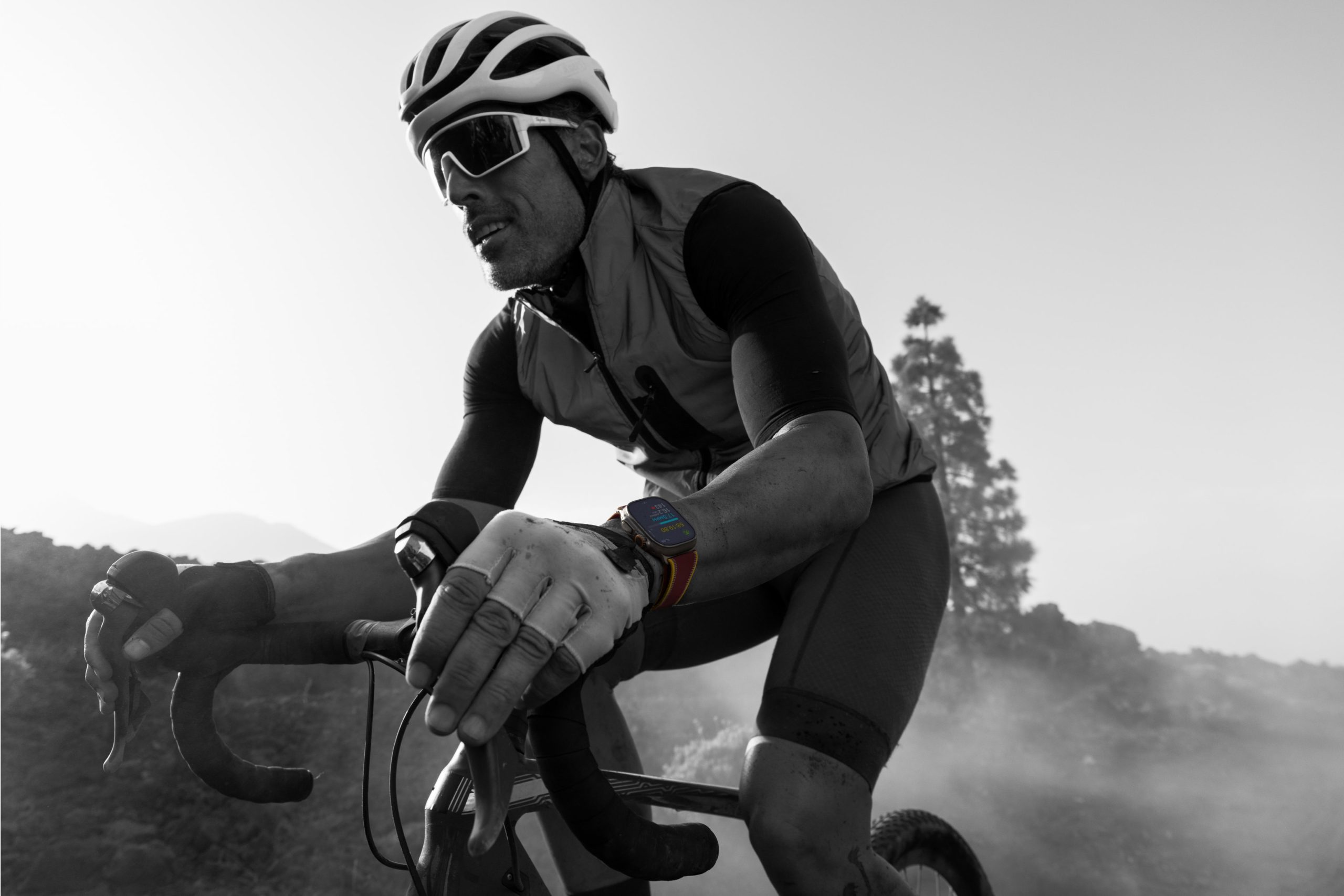 En bicicleta con el Apple Watch Ultra 4
